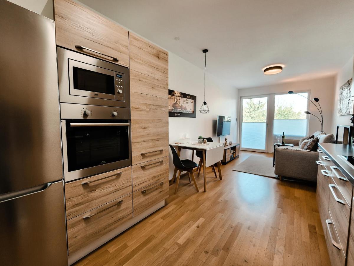 Vienna Green - Modern New Apartment, Old Danube Exterior foto